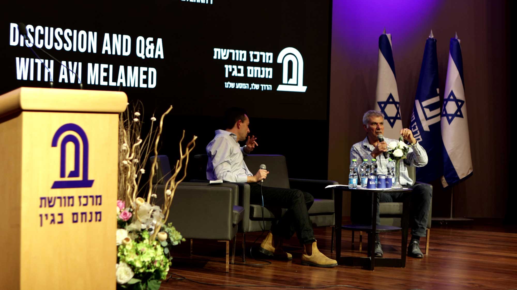 Zoom_Live_Event_Seam_Line_4K_5.1.02_13_28_05